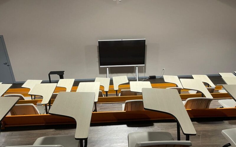 Salas de eventos corporativos: organiza encuentros empresariales sin complicaciones