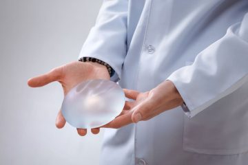 Cómo elegir implantes de senos según tu estilo de vida y objetivos estéticos